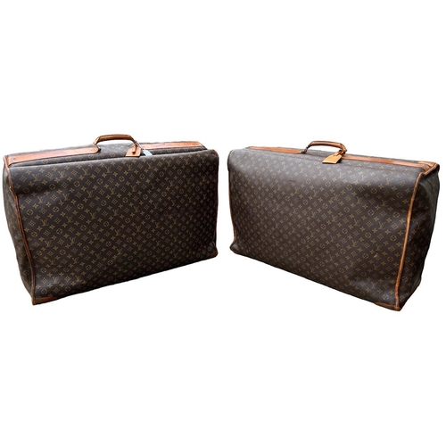 170 - LOUIS VUITTON, A SET OF TWO LARGE CLASSIC LEATHER MONOGRAM SUITCASES
Made America, 1995, number: SD0... 