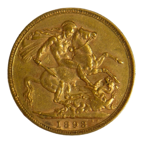 10 - A VICTORIAN 22CT GOLD SOVEREIGN COIN, DATED 1893 
With Queen Victorian bust and George and Dragon to... 