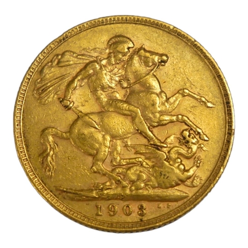 21 - AN EDWARDIAN 22CT GOLD SOVEREIGN COIN, DATED 1903 
With King Edward VII bust and George and Dragon t... 