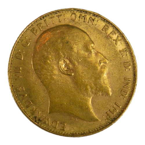 31 - AN EDWARDIAN 22CT GOLD SOVEREIGN COIN, DATED 1907 
With King Edward VII bust and George and Dragon t... 