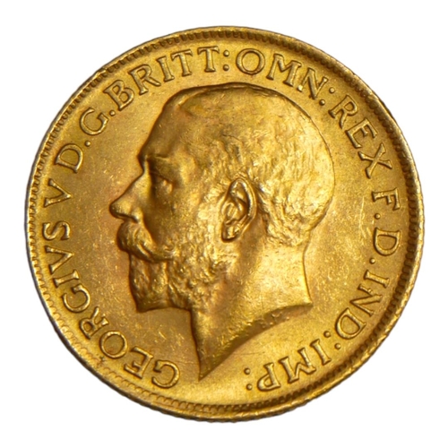 51 - A WWI 22CT GOLD SOVEREIGN COIN, DATED 1914 
With King George V bust and George and Dragon to reverse... 