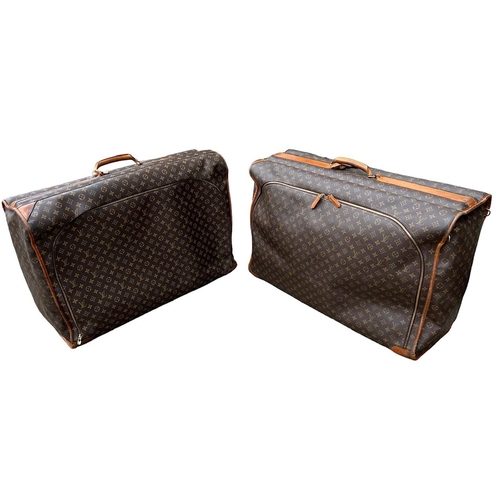 170 - LOUIS VUITTON, A SET OF TWO LARGE CLASSIC LEATHER MONOGRAM SUITCASES
Made America, 1995, number: SD0... 