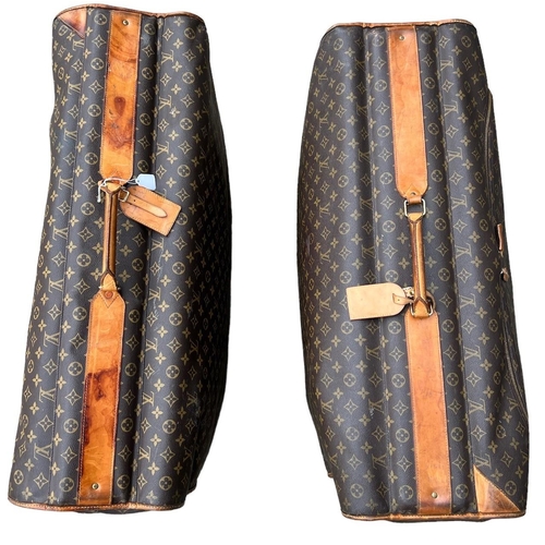 170 - LOUIS VUITTON, A SET OF TWO LARGE CLASSIC LEATHER MONOGRAM SUITCASES
Made America, 1995, number: SD0... 