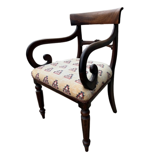 214 - MANNER OF GILLOWS, A SET OF FOUR 19TH CENTURY ROSEWOOD DINING CHAIRS
With upholstered seats and back... 