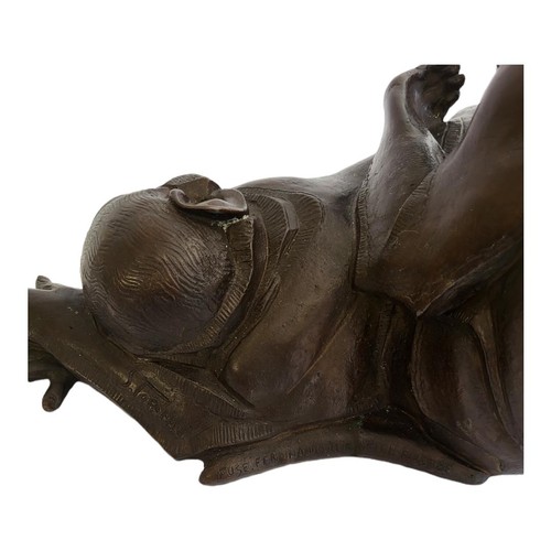 95 - SIRIO TOFANARI, ITALIAN, 1886 - 1969, BRONZE SCULPTURE, MONKEYS 
Signed.
(38cm x 21cm)

Condition: g... 