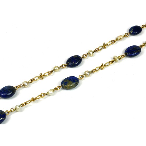 17A - A 9CT GOLD, PEARL AND LAPIS LAZULI NECKLACE HAVING STYLISED FIGARO LINKS.
(length 71cm, gross weight... 