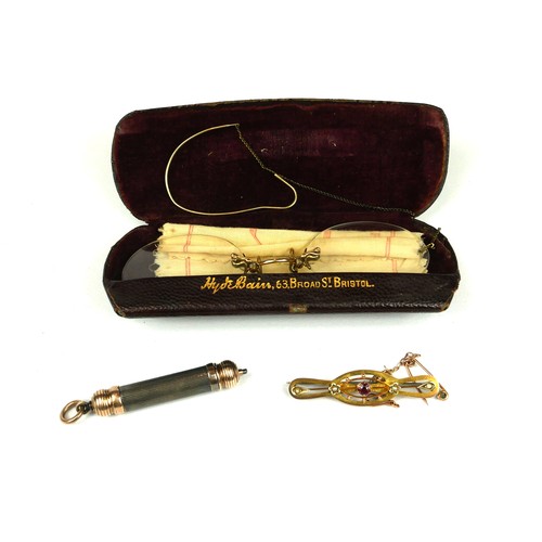34A - PERCY EDWARDS & CO., A VICTORIAN 9CT GOLD AND SILVER PROPELLING PENCIL
An Edwardian 9ct gold, garnet... 
