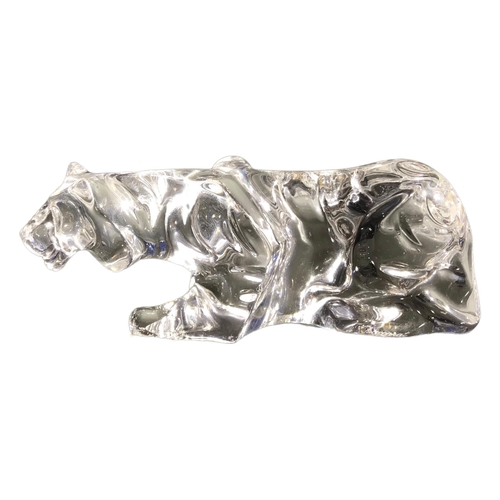 142A - BACCARAT, A 20TH CENTURY FRENCH CRYSTAL SCULPTURE OF A TIGER.
(h 5.5cm x w 14cm x depth 4.5cm)
