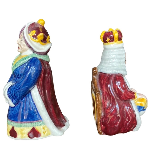 110 - TWO BESWICK PORCELAIN FIGURES FROM THE ALICE & WONDERLAND SERIES, KING OF HEARTS & QUEEN OF HEARTS. ... 