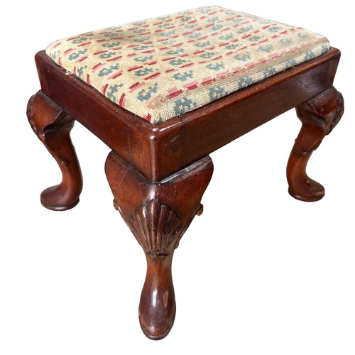 130 - AN 18TH CENTURY GEORGE III DESIGN MINIATURE APPRENTICE PIECE MAHOGANY STOOL
With drop in seat raised... 