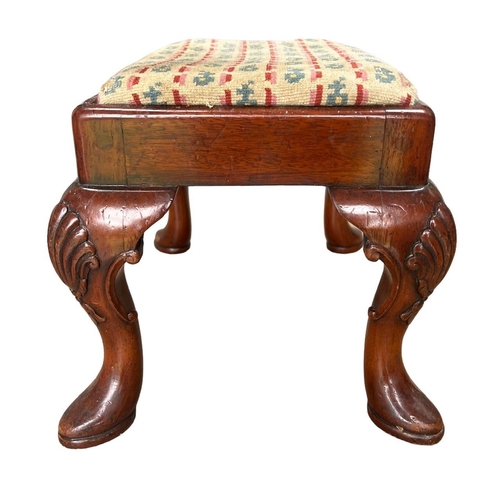 130 - AN 18TH CENTURY GEORGE III DESIGN MINIATURE APPRENTICE PIECE MAHOGANY STOOL
With drop in seat raised... 