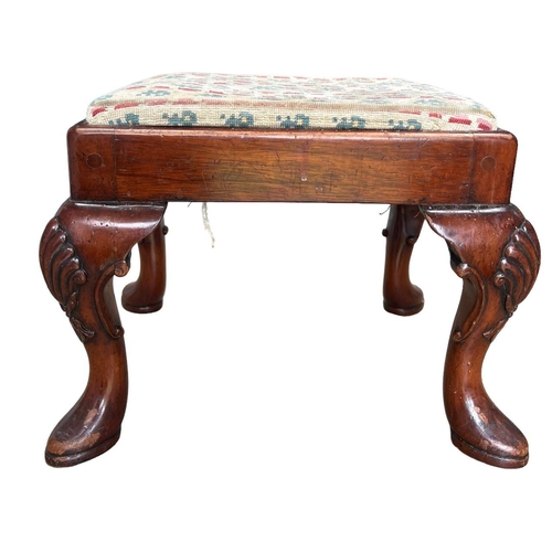 130 - AN 18TH CENTURY GEORGE III DESIGN MINIATURE APPRENTICE PIECE MAHOGANY STOOL
With drop in seat raised... 