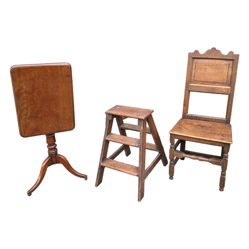 143 - A COLLECTION OF ANTIQUE FURNITURE TO INCLUDE AN 18TH CENTURY OAK CHAIR,
A set of 19th Century oak li... 