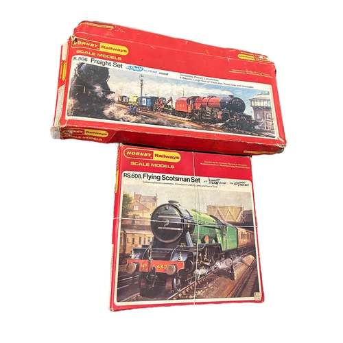 59A - A COLLECTION OF HORNBY LOCOMOTIVE ITEMS TO INCLUDE R. 506 FREIGHT SET, RS. 608 FLYING SCOTSMAN SET, ... 