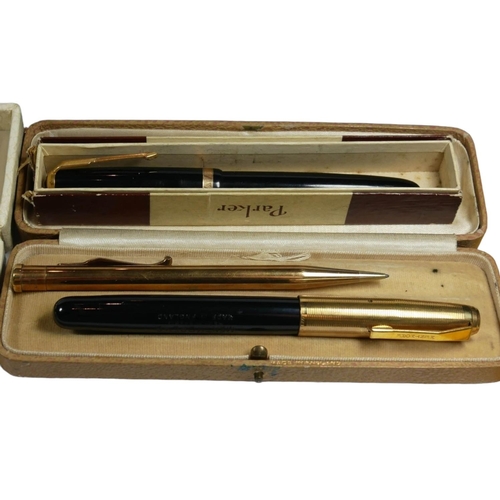 22B - PARKER DUOFOLD, FOUNTAIN PEN HAVING 14CT GOLD NIB, TOGETHER WITH A COLLECTION OF SHEAFFER & PARKER P... 