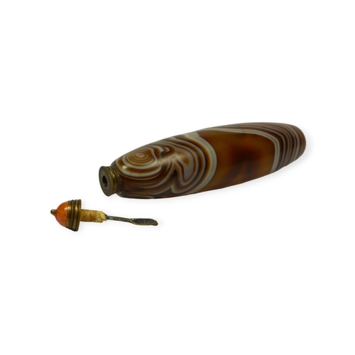 133 - A LARGE CHINESE OBLONG BANDED AGATE SNUFF BOTTLE. 
(length 11.6cm)

Provenance: private collection o... 