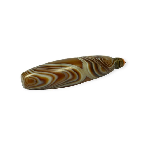 133 - A LARGE CHINESE OBLONG BANDED AGATE SNUFF BOTTLE. 
(length 11.6cm)

Provenance: private collection o... 