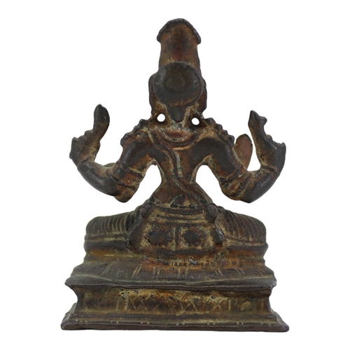 141 - AN UNUSUAL 17TH CENTURY, POSSIBLY EARLIER, SOUTH INDIAN COPPER ALLOY FIGURE OF MOHINI OR PRAVATI IN ... 