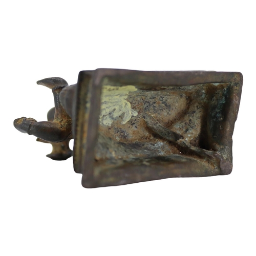 141 - AN UNUSUAL 17TH CENTURY, POSSIBLY EARLIER, SOUTH INDIAN COPPER ALLOY FIGURE OF MOHINI OR PRAVATI IN ... 