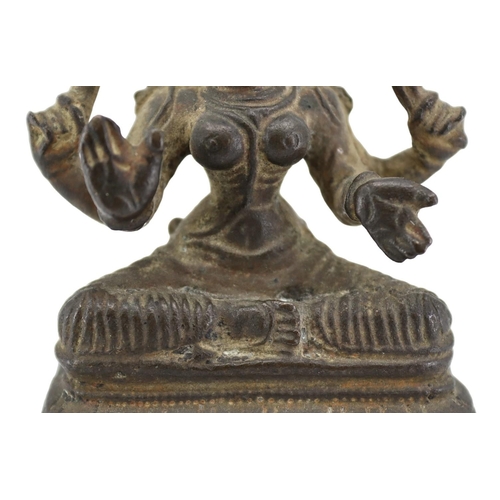 141 - AN UNUSUAL 17TH CENTURY, POSSIBLY EARLIER, SOUTH INDIAN COPPER ALLOY FIGURE OF MOHINI OR PRAVATI IN ... 