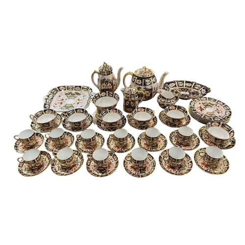 160 - AN ASSEMBLED ROYAL CROWN DERBY PORCELAIN IMARI PART TEA SERVICE, 1910 - 1937
Pattern 2451, comprisin... 
