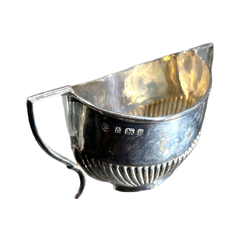 6 - WILLIAMS BIRMINGHAM LTD. AN EDWARDIAN THREE PIECE SILVER BATCHELORS TEA SET, HALLMARKED BIRMINGHAM 1... 