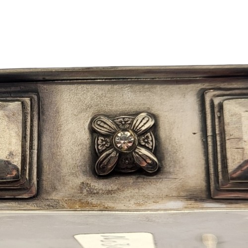 22 - A 20TH CENTURY STERLING SILVER AND MOTHER OF PEARL TRINKET BOX, SHOWING HAND TINTED GLOUCESTERSHIRE ... 