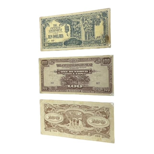 100 - A LARGE COLLECTION OF INTERNATIONAL BANKNOTES HELD IN A FOLDER
Aproximately 132 examples, to include... 