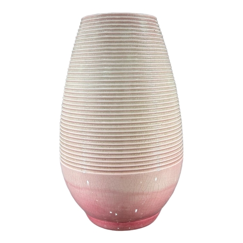 107 - A LARGE ART DECO CARLTON WARE PINK RIBBED VASE, CIRCA 1930’S.  (h 25.5cm x d 15cm)