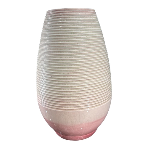 107 - A LARGE ART DECO CARLTON WARE PINK RIBBED VASE, CIRCA 1930’S.  (h 25.5cm x d 15cm)