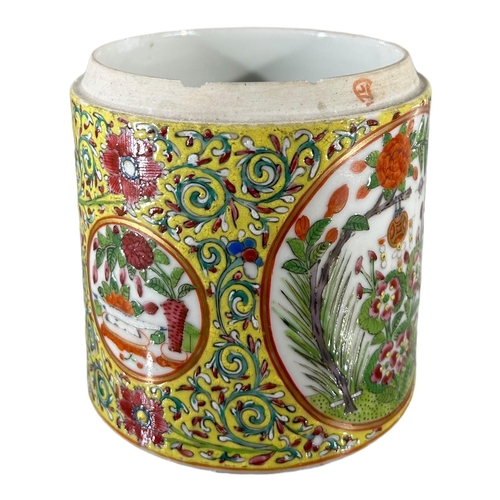 155A - A CHINESE FAMILE JUAN CYLINDRICAL POT, TOGETHER WITH TWO CHINSE GINGER JARS Blue and white ginger ja... 