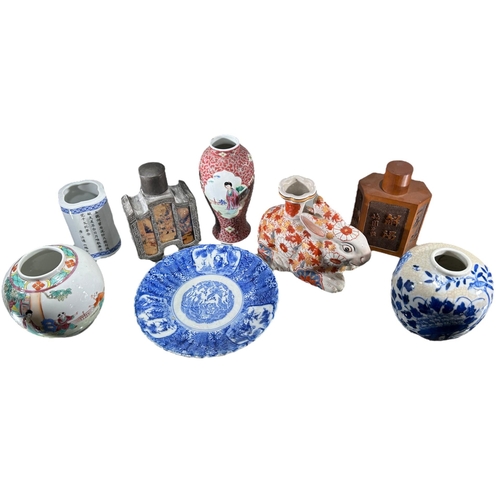 156 - A COLLECTION OF LATE 19TH CENTURY AND LATER CHINESE ITEMSComprising ginger jars, tea caddies and por... 