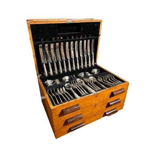 89 - A 20TH CENTURY ASSEMBLED SILVER PLATED THREE TIERED CANTEEN SET, HOUSED IN WOODEN CASE
Names include... 