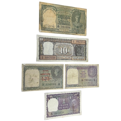 97B - A COLLECTION OF FOURTEEN 20TH CENTURY INTERNATIONAL BANKNOTES
To include examples from The Reserve B... 