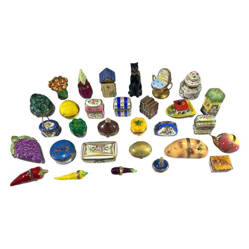 115 - LIMOGES, FRANCE, A COLLECTION OF THIRTY ‘PEINT MAIN’ TRINKET BOXES, TO INCLUDE NOVELTY EXAMPLES
Comp... 