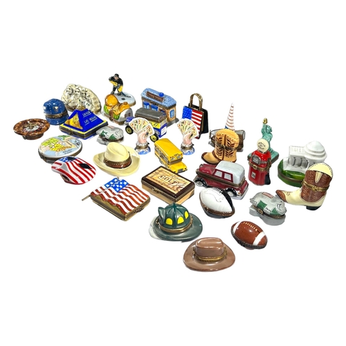 148 - LIMOGES, FRANCE, A COLLECTION OF THIRTY ‘PEINT MAIN’ AMERICAN THEMED TRINKET BOXES
Comprising Mount ... 