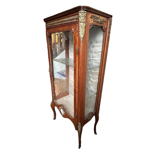 208 - WITHDRAWN
A FRENCH LOUIS XVI DESIGN MAHOGANY AND GILT METAL MOUNTED VITRINE/DISPLAY CABINET.

N.B. o... 