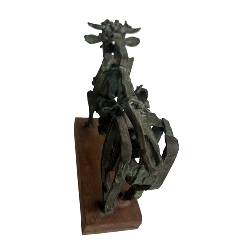 237 - FRANK ROPER, M.B.E., BRITISH, 1914 - 2000, BRONZE SCULPTURE OF A BULL
Raised on a plinth base.
(h 15... 