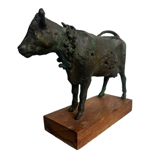 238 - FRANK ROPER, M.B.E., BRITISH, 1914 - 2000, BRONZE SCULPTURE OF A COW
Raised on a plinth base.
(h 14c... 