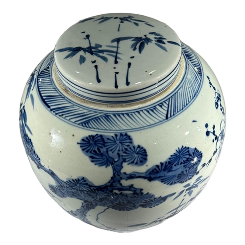 185A - A LARGE 19TH CENTURY CHINESE BLUE & WHITE ‘THREE FRIENDS OF WINTER’ GINGER JAR AND LID.
(h 21cm x d ... 