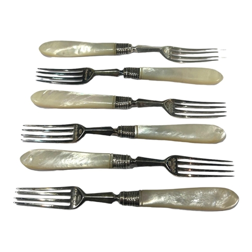 50A - HARRISON BROTHERS & HOWSON, A SET OF SIX VICTORIAN SILVER AND MOTHER OF PEARL HANDLED KNIVES AND FOR... 