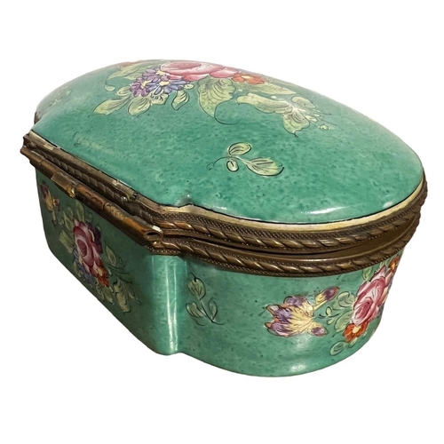 85 - VEUVE PERRIN, A LARGE 19TH CENTURY FRENCH DOMED HINGED BOX
Having floral decoration on green ground.... 