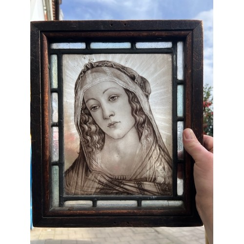 161A - AFTER SANDRO BOTTICELLI, 19TH CENTURY STAINED GLASS PANEL
Portrait of Madonna, framed.
(sight 23cm x... 