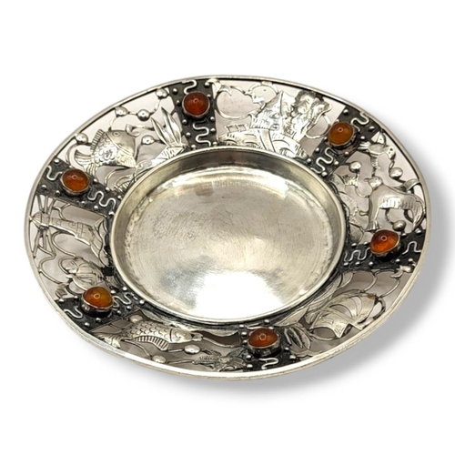 14 - GEORG KRAMER, A 20TH CENTURY SILVER & AMBER DISH, FISCHLAND PATTERN
Having pierced and chased seagul... 
