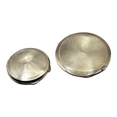 35 - MAPPIN & WEBB, AN ART DECO MIRRORED SILVER COMPACT, HALLMARKED BIRMINGHAM, 1933, TOGETHER WITH SMALL... 