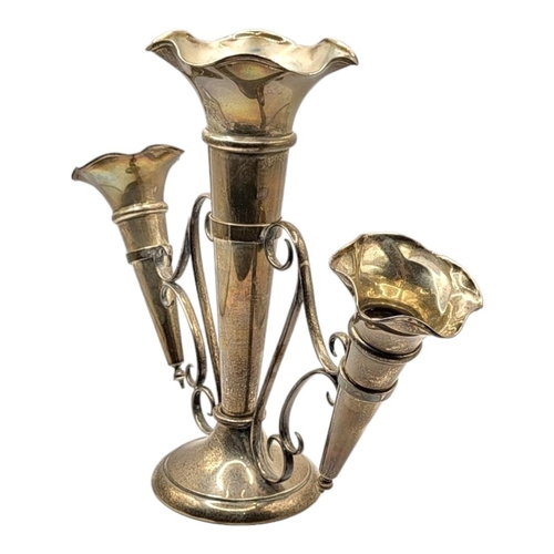 8 - WALKER & HALL, AN EARLY 20TH CENTURY SILVER EPERGNE, HALLMARKED, SHEFFIELD, 1913
Three removable flu... 