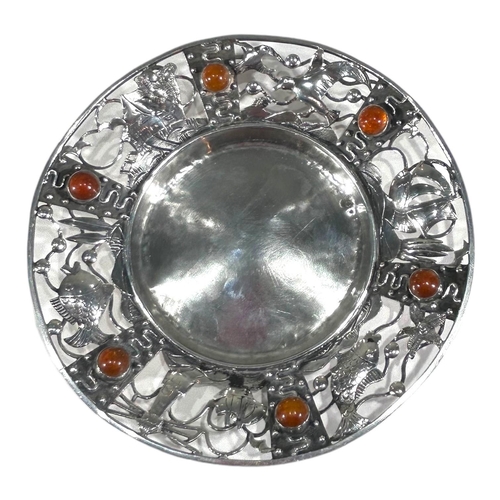 14 - GEORG KRAMER, A 20TH CENTURY SILVER & AMBER DISH, FISCHLAND PATTERN
Having pierced and chased seagul... 