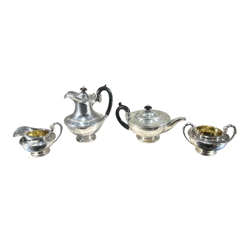2 - EDWARD BARNARD & SONS LTD, AN EARLY 20TH CENTURY SILVER TEA SET, HALLMARKED LONDON, 1913
Comprising ... 