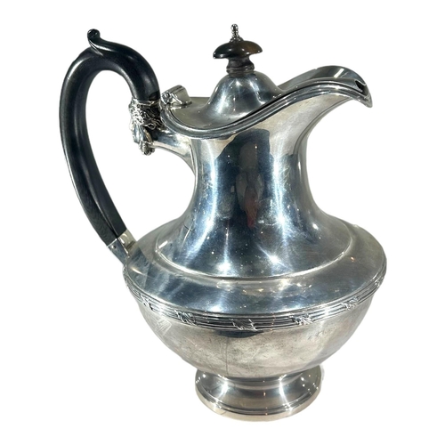 2 - EDWARD BARNARD & SONS LTD, AN EARLY 20TH CENTURY SILVER TEA SET, HALLMARKED LONDON, 1913
Comprising ... 