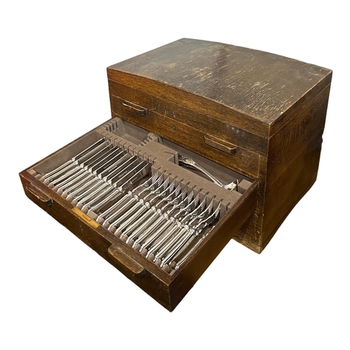 23 - MAPPIN & WEBB, ELKINGTON AND DIXON, A MIXED ASSEMBLED COLLECTION OF SILVER PLATED FLATWARE, HOUSED I... 